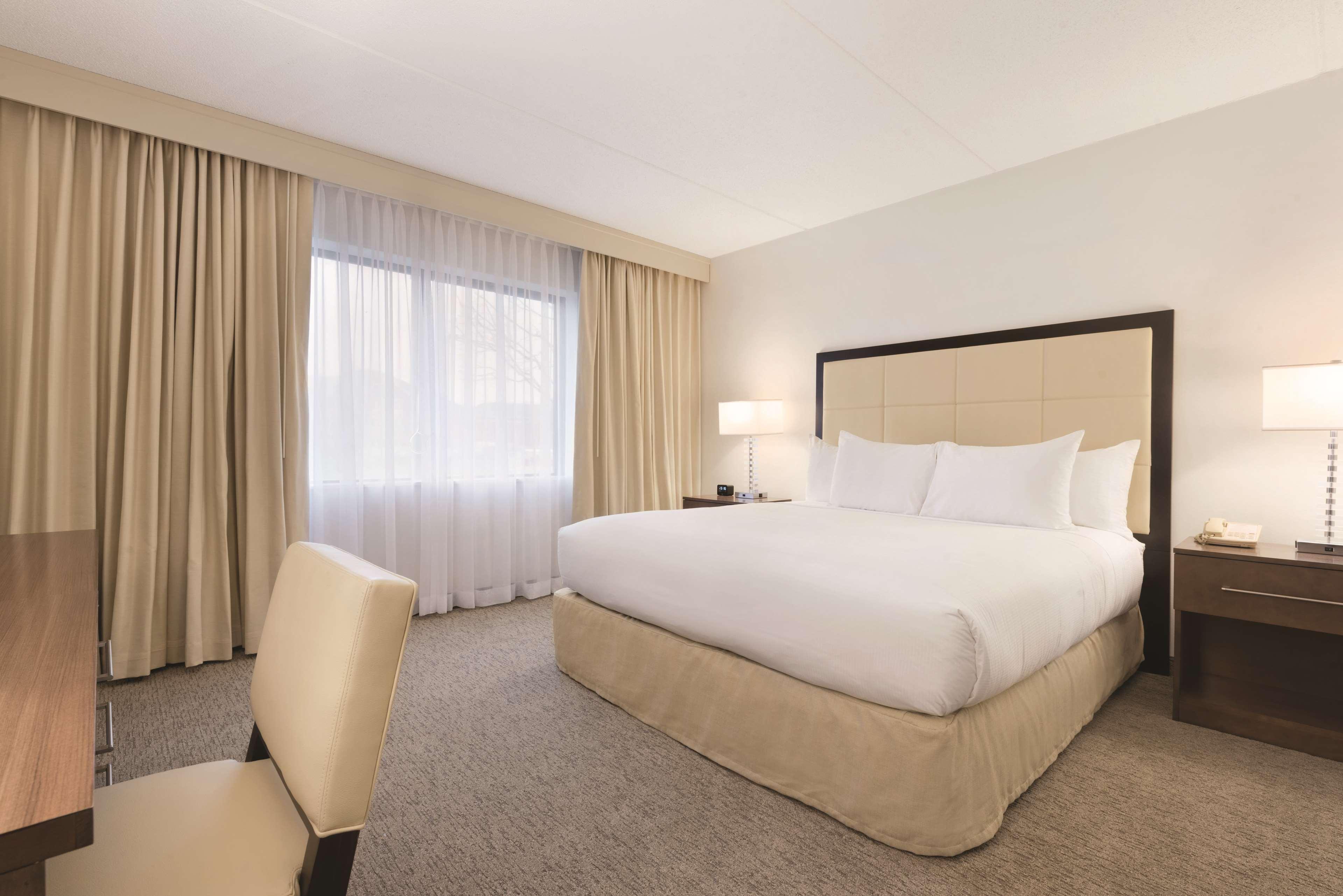 Embassy Suites By Hilton Milwaukee Brookfield Luaran gambar