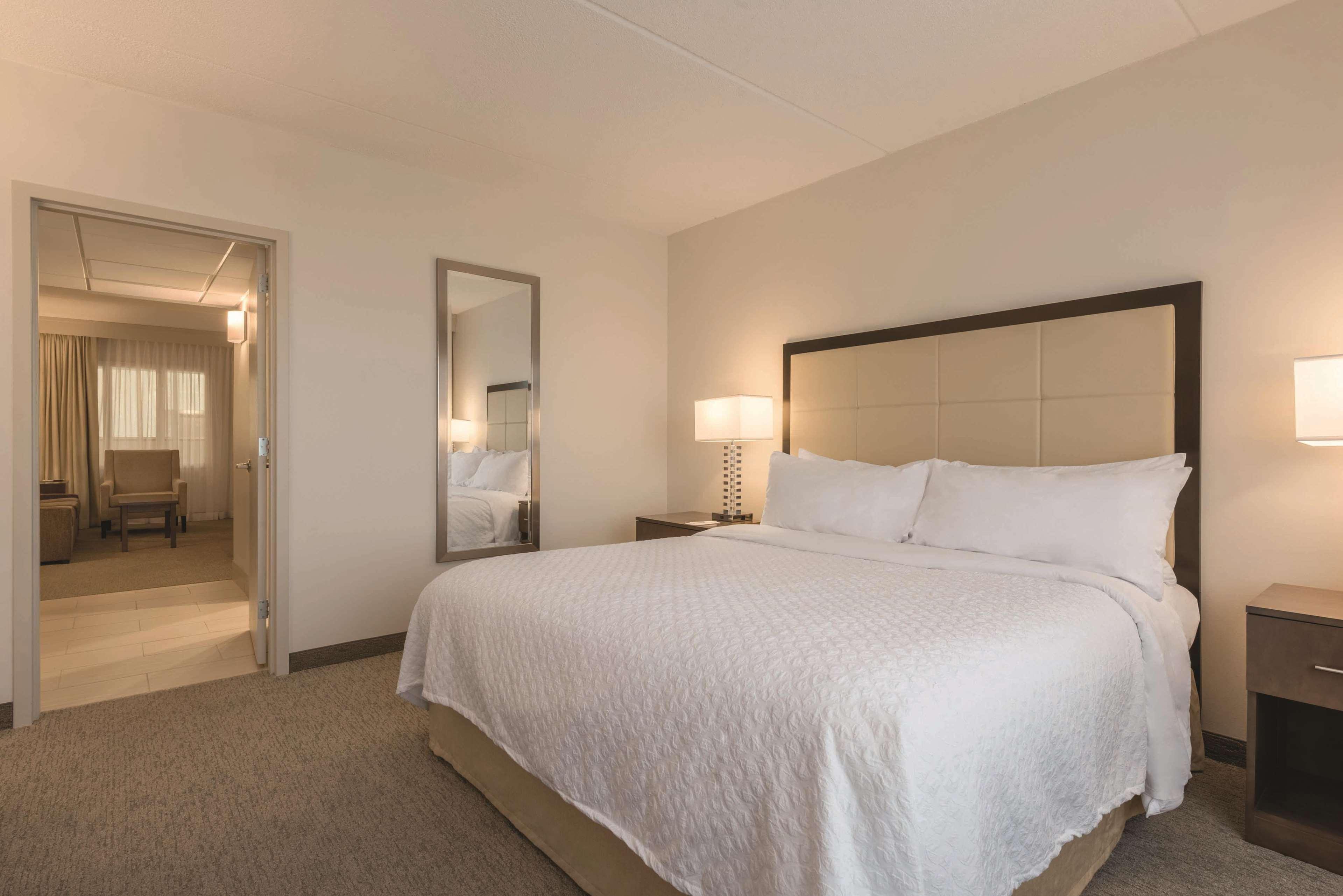 Embassy Suites By Hilton Milwaukee Brookfield Luaran gambar