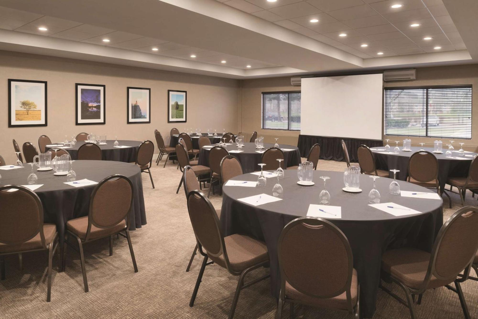 Embassy Suites By Hilton Milwaukee Brookfield Luaran gambar